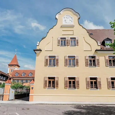 Stadthaus Im Altstadtkern Mit Blick Auf Dingolfinger Muenster